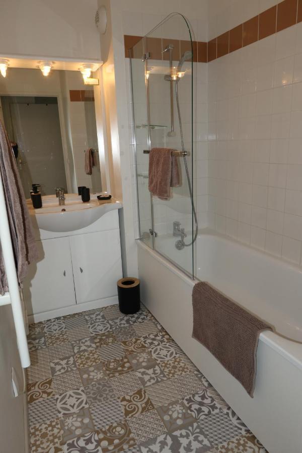 Charmant 2 Pieces Proche D Honfleur, Piscine En Saison, Parking Gratuit, Wifi Équemauville Exteriör bild
